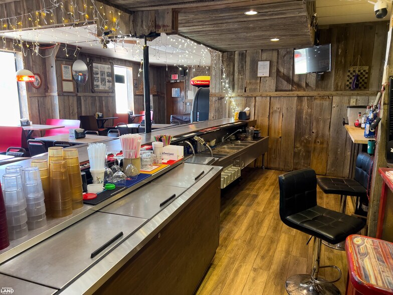 More Photos Of 102 S Main Ave, Hyannis Hotel For Sale