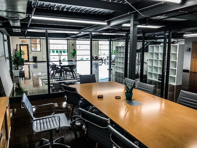 More Photos Of 371-528 Maier Pl, Columbus Office For Lease