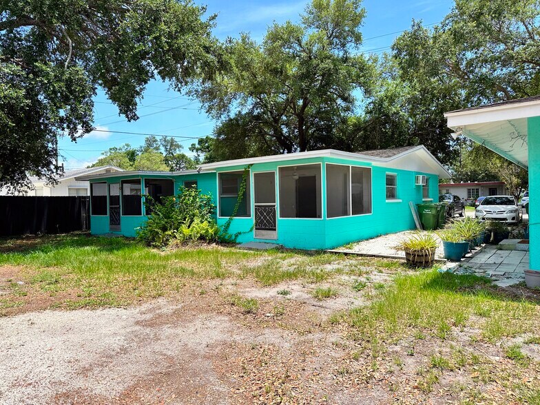 More Photos Of 610 N East Ave, Sarasota Apartments For Sale