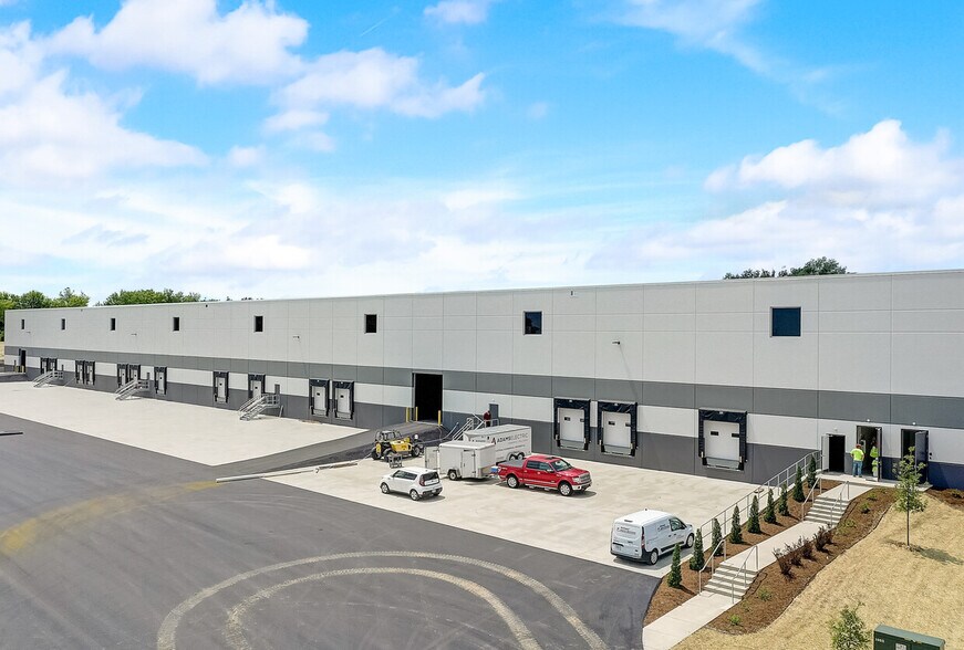 More Photos Of 5525 Tradesman Dr, Madison Unknown For Lease