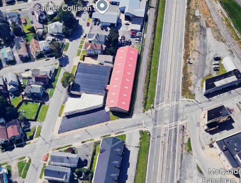 More Photos Of 1410 Lincoln Ave, Utica Manufacturing For Sale