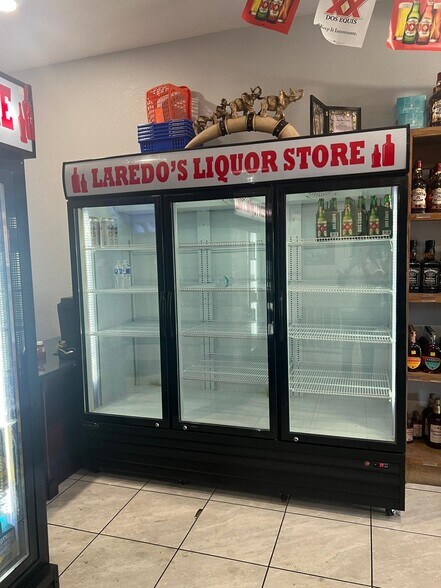 More Photos Of 1602 Corpus Christi St, Laredo General Retail For Lease