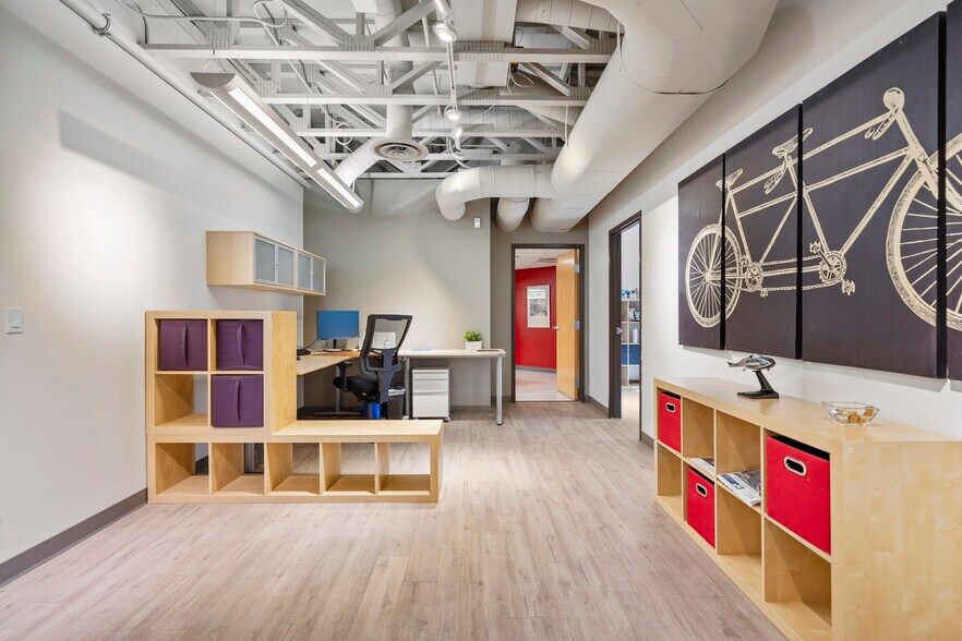 More Photos Of 7201 N Dreamy Draw Dr, Phoenix Loft Creative Space For Lease