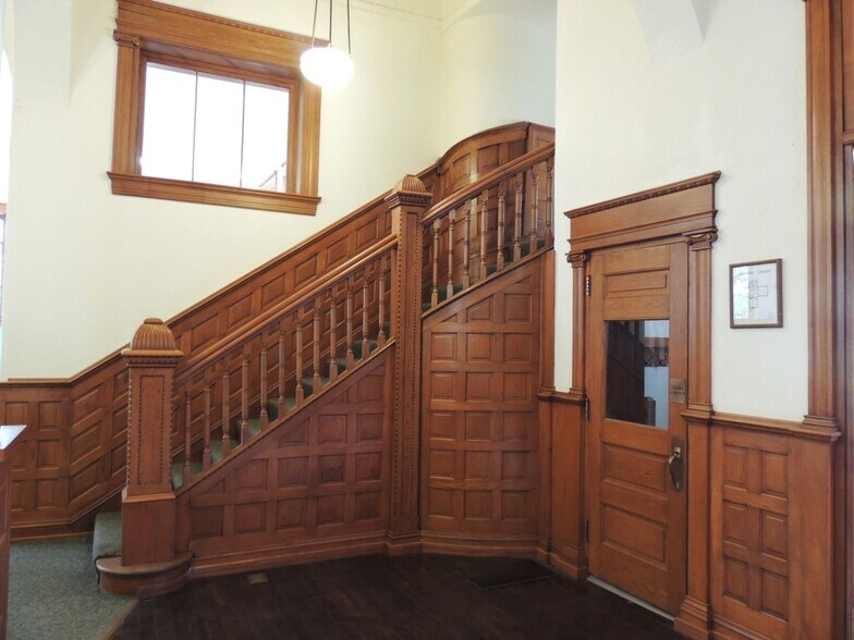 More Photos Of 1220 C of E Dr, Emporia Public Library For Sale