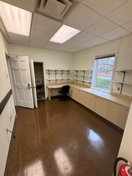 More Photos Of 2693 Powder Springs Rd SW, Marietta Bank For Sale