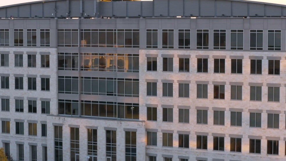 Primary Photo Of 2600 Via Fortuna, Austin Unknown For Lease
