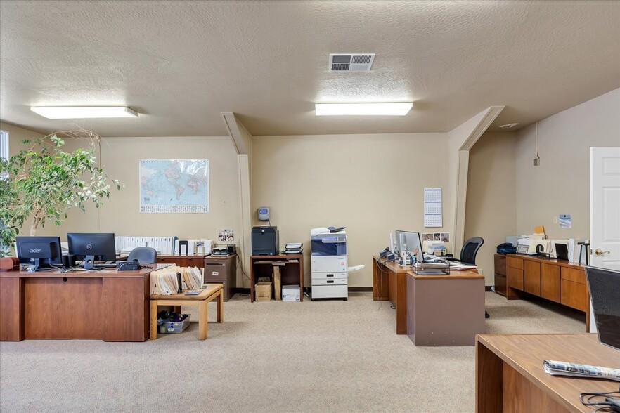 More Photos Of 22709 Twain Harte Dr, Twain Harte Office Residential For Sale