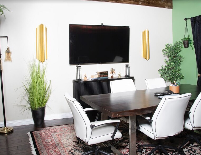 More Photos Of 1776 N Highland Ave, Los Angeles Office For Lease