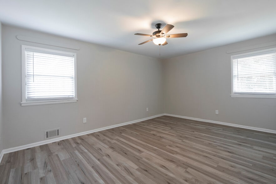 More Photos Of , Huntsville Multifamily For Sale