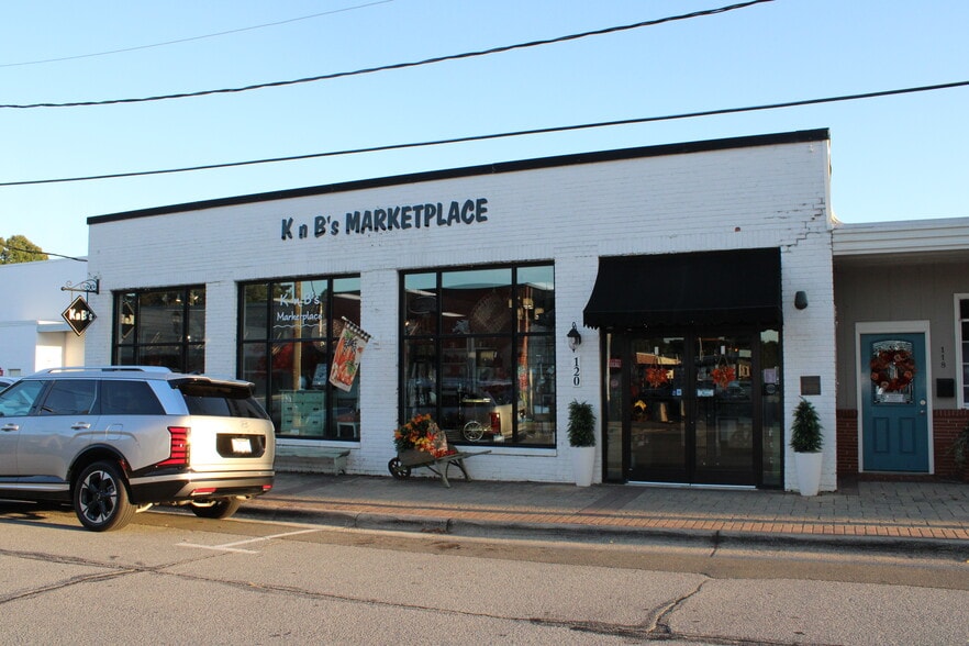 More Photos Of 120 Raleigh St, Fuquay-Varina Storefront For Sale