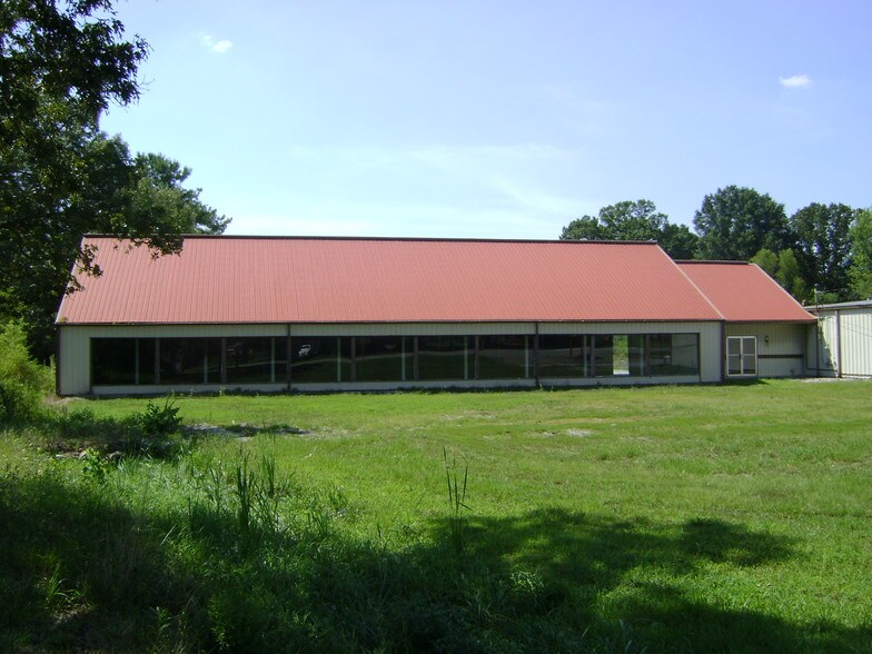Primary Photo Of 1700 McArthur St, Manchester Freestanding For Lease