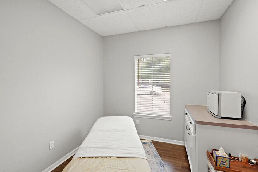 More Photos Of 1618 S Mason Rd, Katy Medical For Sale