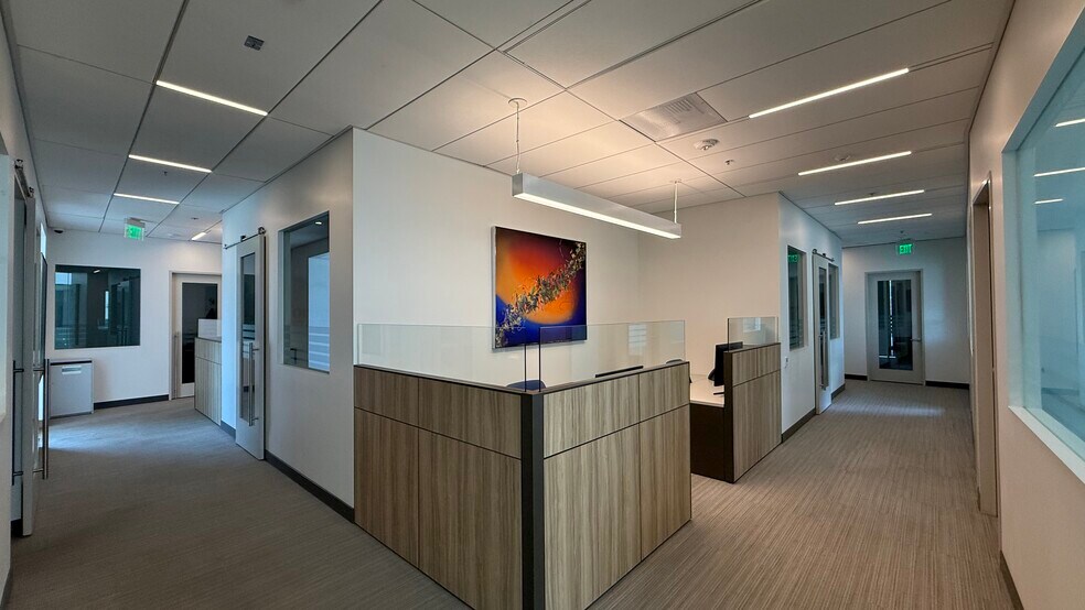 More Photos Of 243 N Canon Dr, Beverly Hills Office For Lease