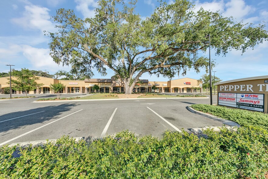 More Photos Of 9668 N US Highway 301, Wildwood Storefront Retail Office For Lease