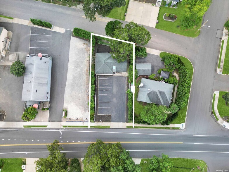 More Photos Of 362 Mooney Pond Rd, Farmingville Office For Sale