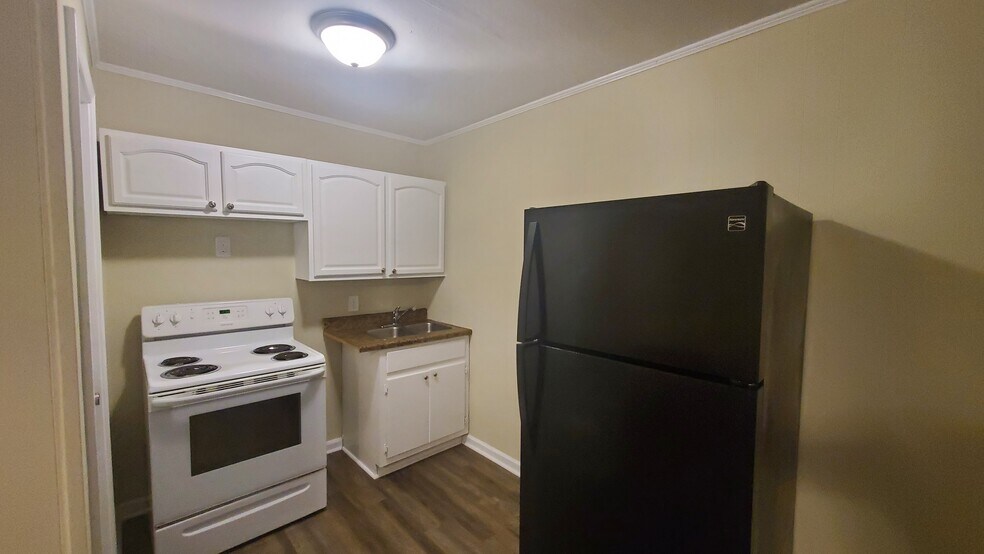 More Photos Of 120 2nd St, Winder Apartments For Sale