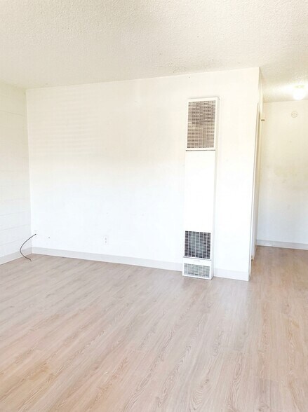 More Photos Of 900 Willow St, Reno Apartments For Sale