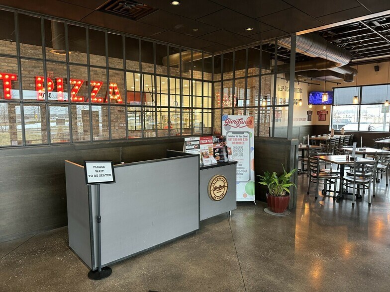 More Photos Of 10180 Diebold Rd, Fort Wayne Restaurant For Sale
