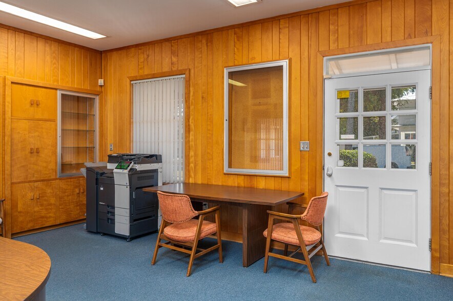 More Photos Of 510 E Parker St, Bartow Office For Sale