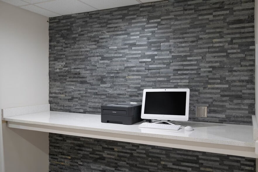 More Photos Of 6069 Macon Cv, Memphis Hotel For Sale