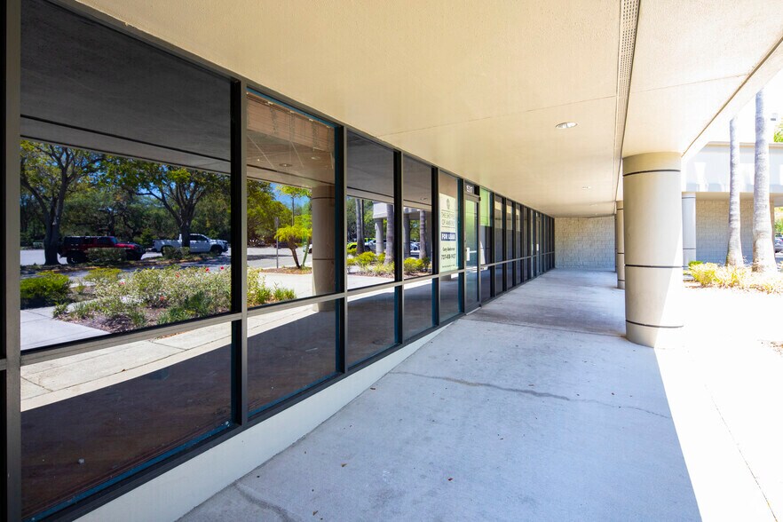 More Photos Of 15305 Amberly Dr, Tampa Unknown For Lease