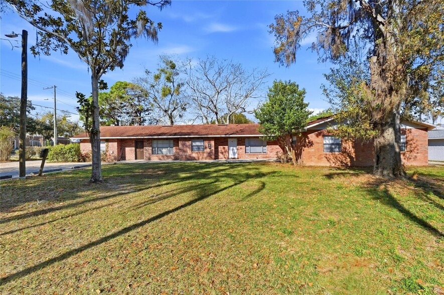 More Photos Of 2300 W Cannon Ter NW, Winter Haven Apartments For Sale