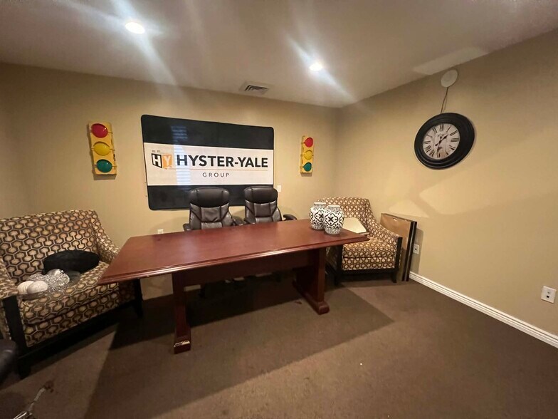 More Photos Of 2888 Commerce Way, Ogden Warehouse For Lease