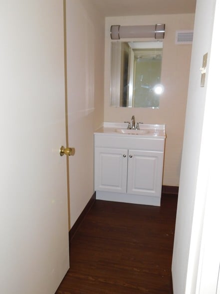 More Photos Of 710-724 Buffalo St, Corpus Christi Office For Lease