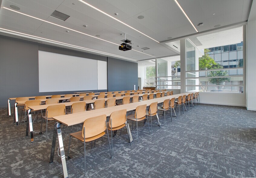 More Photos Of 505 N Brand Blvd, Glendale Office For Lease