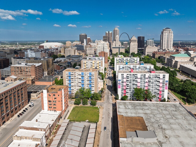More Photos Of 1700 Olive St, Saint Louis Office For Sale