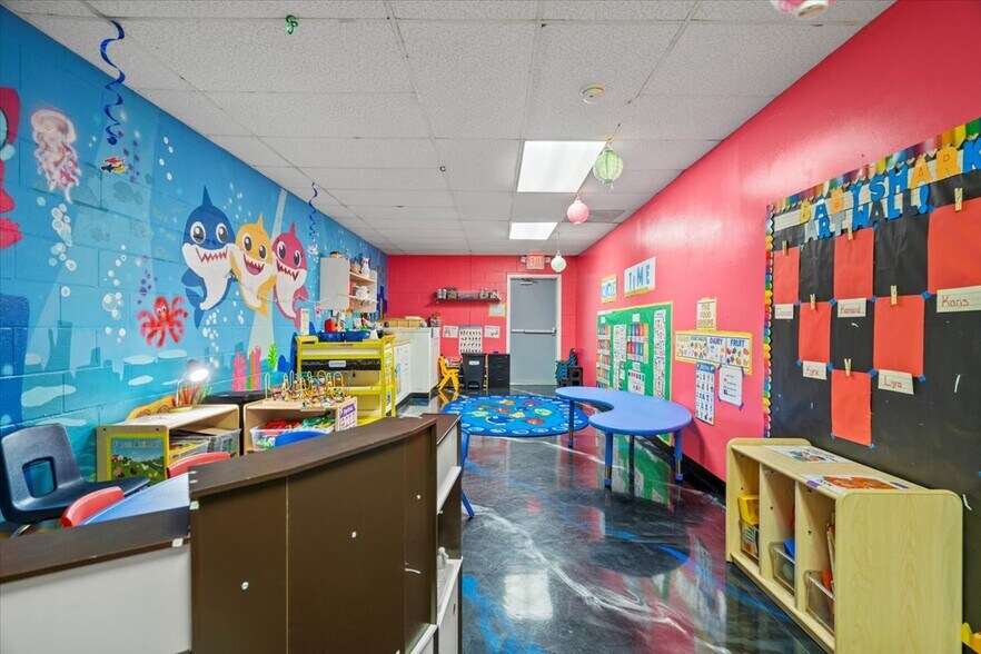 More Photos Of 1718 S Beltline Blvd, Columbia Daycare Center For Sale