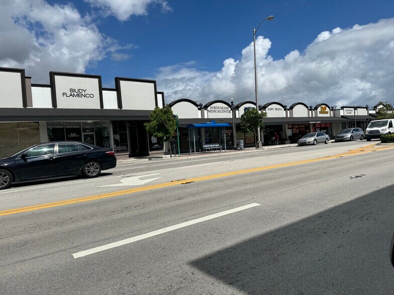 More Photos Of 823-855 NE 125th St, North Miami Storefront For Lease