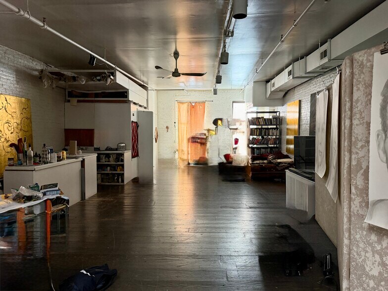 More Photos Of 525 W 29th St, New York Storefront Retail Residential For Sale