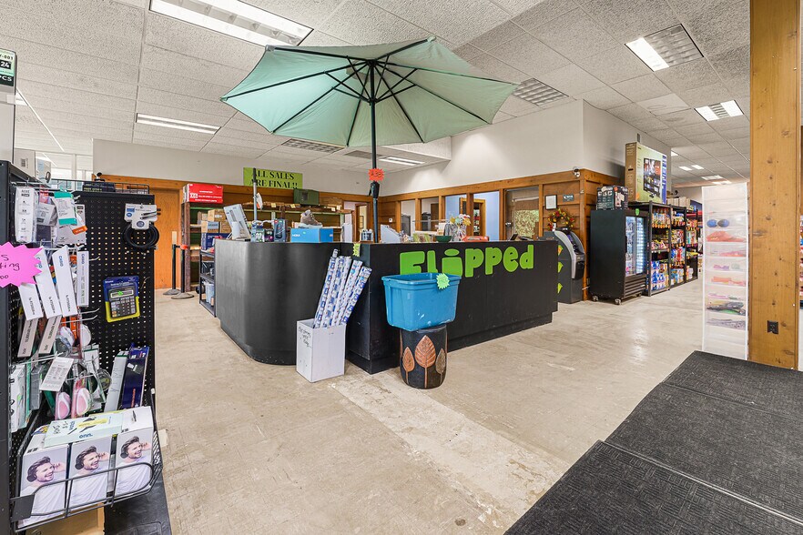 More Photos Of 254 Winnebago Dr, Fond Du Lac Office For Sale