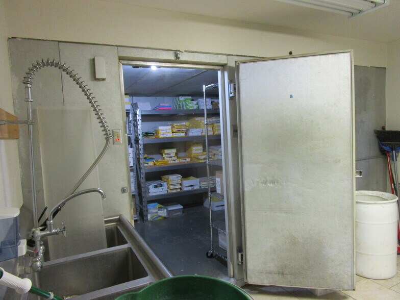 More Photos Of 2006 E Schulman Ave, Garden City General Retail For Lease