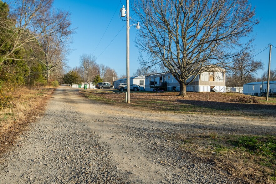 More Photos Of 106 Chance Cir, Mount Ida Multifamily For Sale