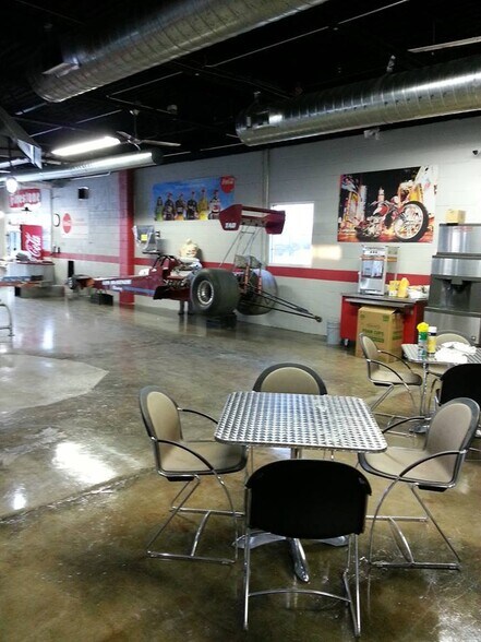 More Photos Of 206 NW Dearborn Ave, Lawton Restaurant For Sale