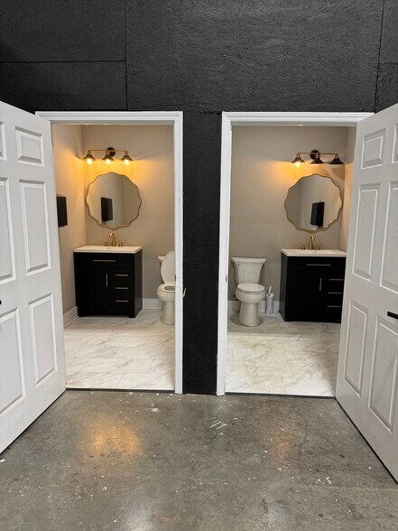 More Photos Of 1817 Baker Rd, High Point Warehouse For Lease