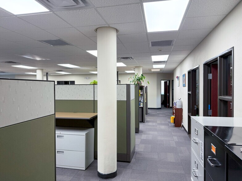 More Photos Of 9400 Holly Ave NE, Albuquerque Office For Lease