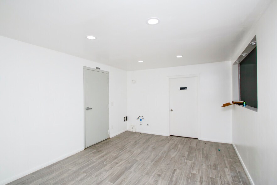 More Photos Of 66201 Pierson Blvd, Desert Hot Springs Storefront Retail Office For Sale