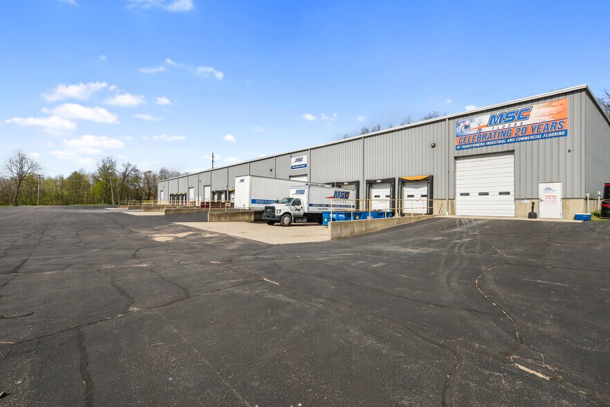 More Photos Of 10000 Miller Dr, Galesburg Service For Lease