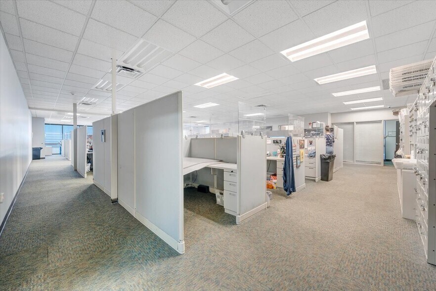 More Photos Of 5240 Valleypark Dr, Roanoke Office For Sale