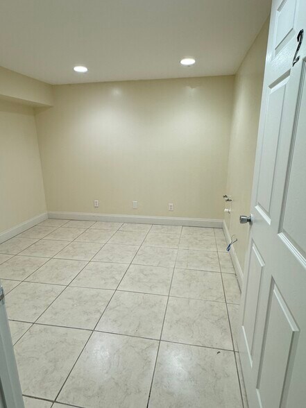 More Photos Of 706 N 7th St, Fort Pierce Office For Lease