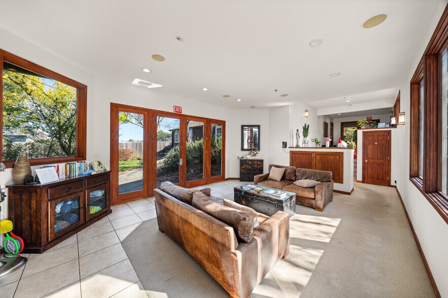 More Photos Of 8 Circle Rd, San Rafael Rehabilitation Center For Sale