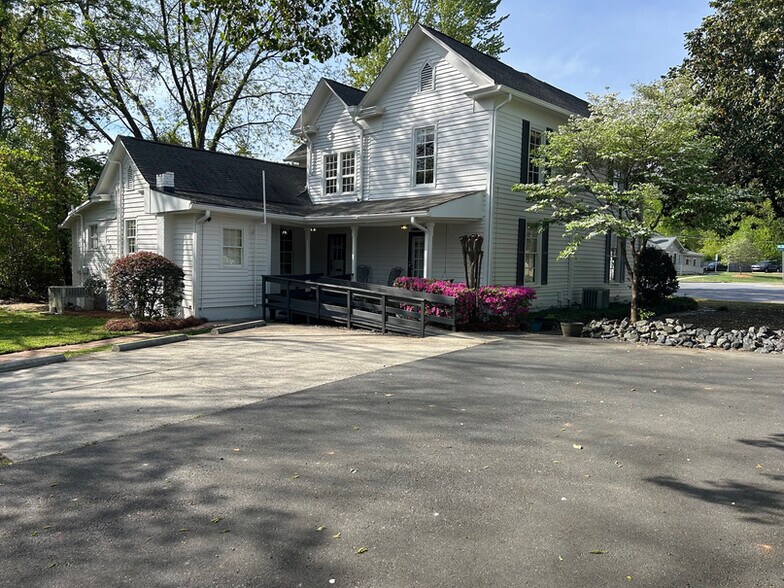 More Photos Of 500 W John St, Matthews Office For Sale