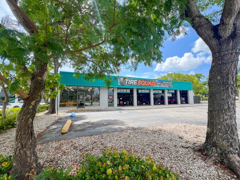 More Photos Of 9799 S Dixie Hwy, Pinecrest Freestanding For Sale