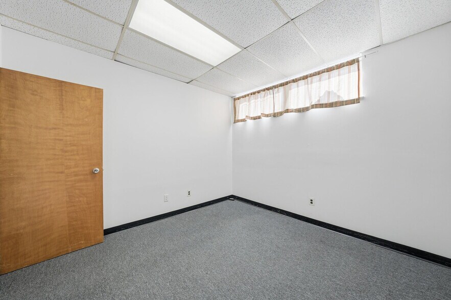 More Photos Of 299 Forest Ave, Paramus Office For Sale