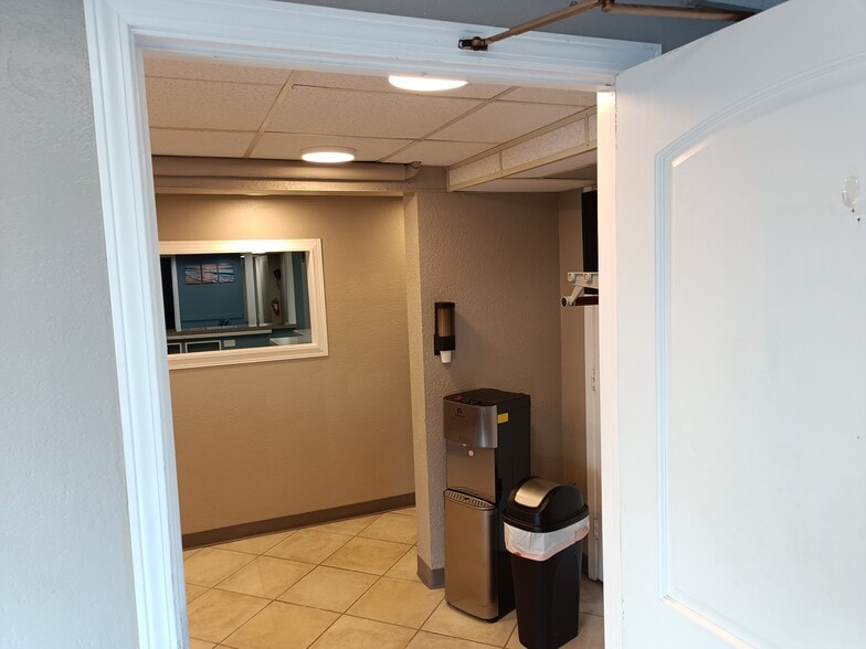More Photos Of 4921 E State St, Rockford Office For Sale