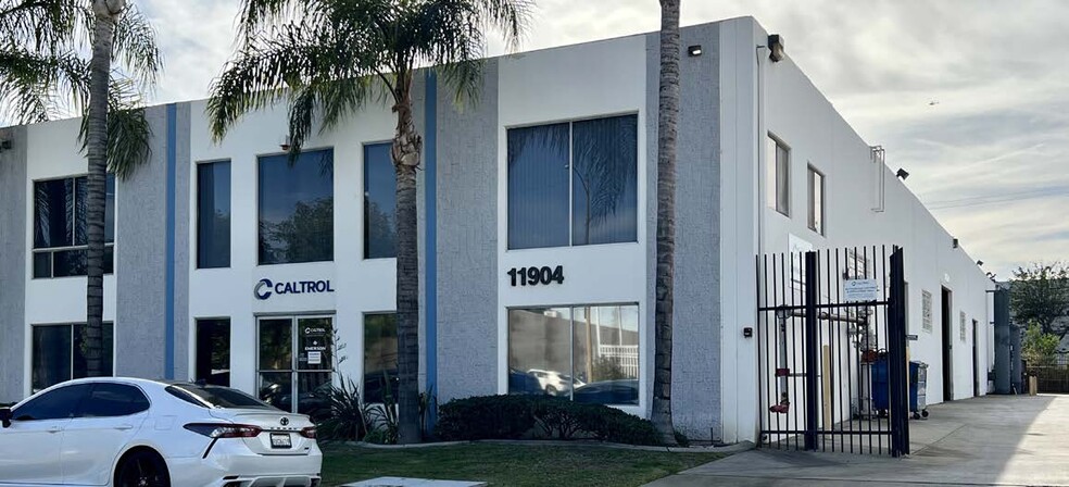 Primary Photo Of 11904 Burke St, Santa Fe Springs Manufacturing For Lease