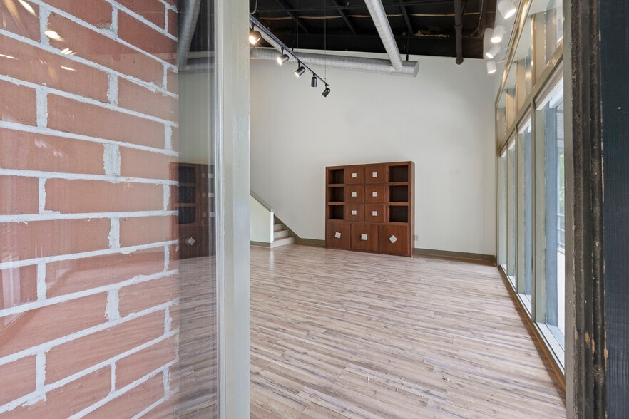 More Photos Of 226 W Washington St, Madison Freestanding For Sale